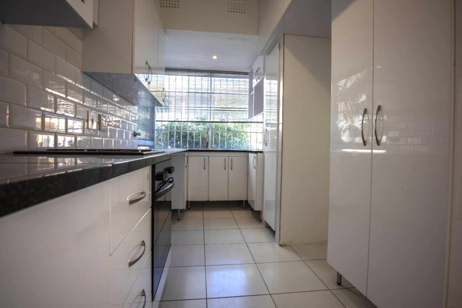 2 Bedroom Property for Sale in Sea Point Western Cape